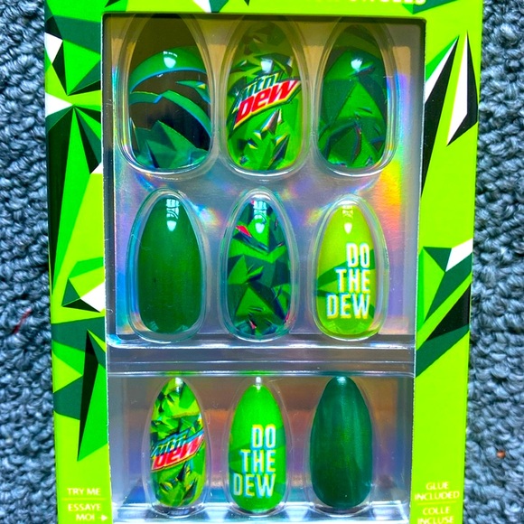 Mountain Dew Stiletto Vegan Faux Nail Set - 24 Pack - NWT - Picture 3 of 4